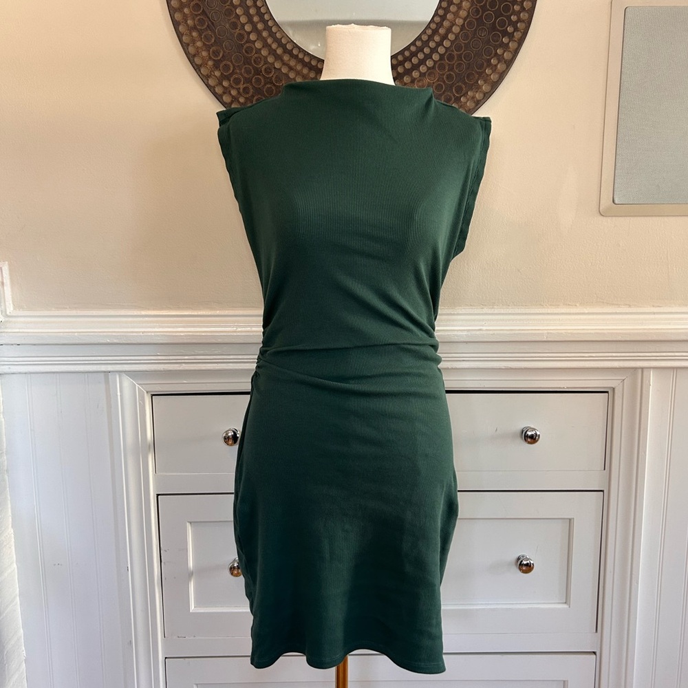Young Fabulous & Broke High Neck Green Ribbed Midi Dress Size M - Picture 2 of 6